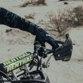 4-low-gloves_Black.05.webp